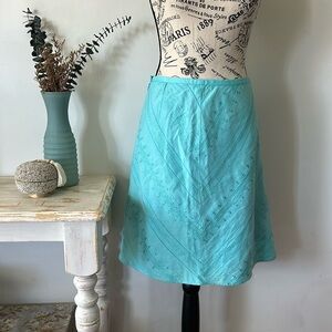 Vintage Y2K Ann Taylor Blue Embroidered Linen Blend Skirt Women's size 4
